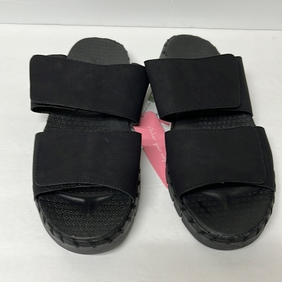 Muk Luks Shoes - Muk LUKS Women's Flexi Central Park Sandals